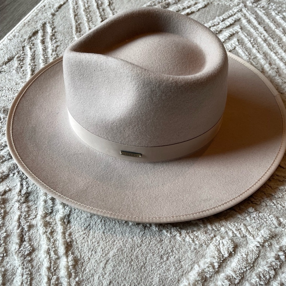 GIGI PIP Classic Beige Hat